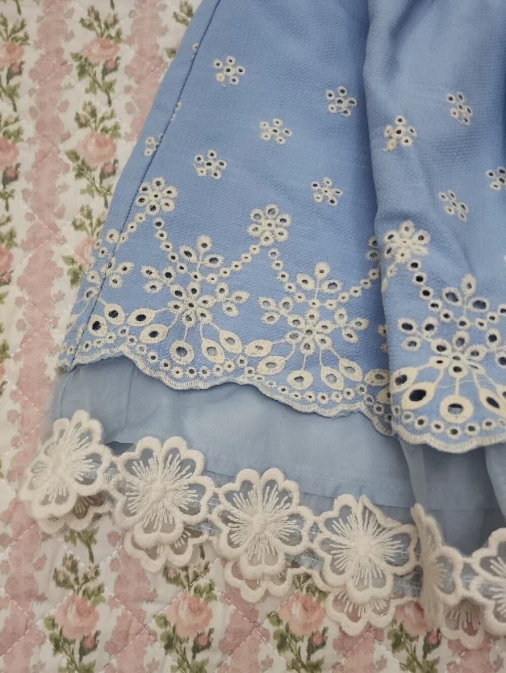 NWT LIZ LISA 🎀 Light Blue Floral Embroidered Lace Trim Bow Skater Skirt